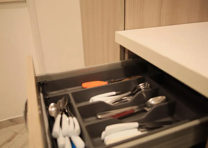 Luxury Brilliant Sisters Pompei