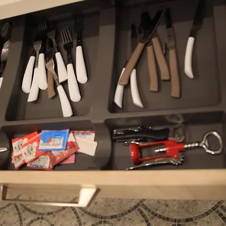 Luxury Brilliant Sisters